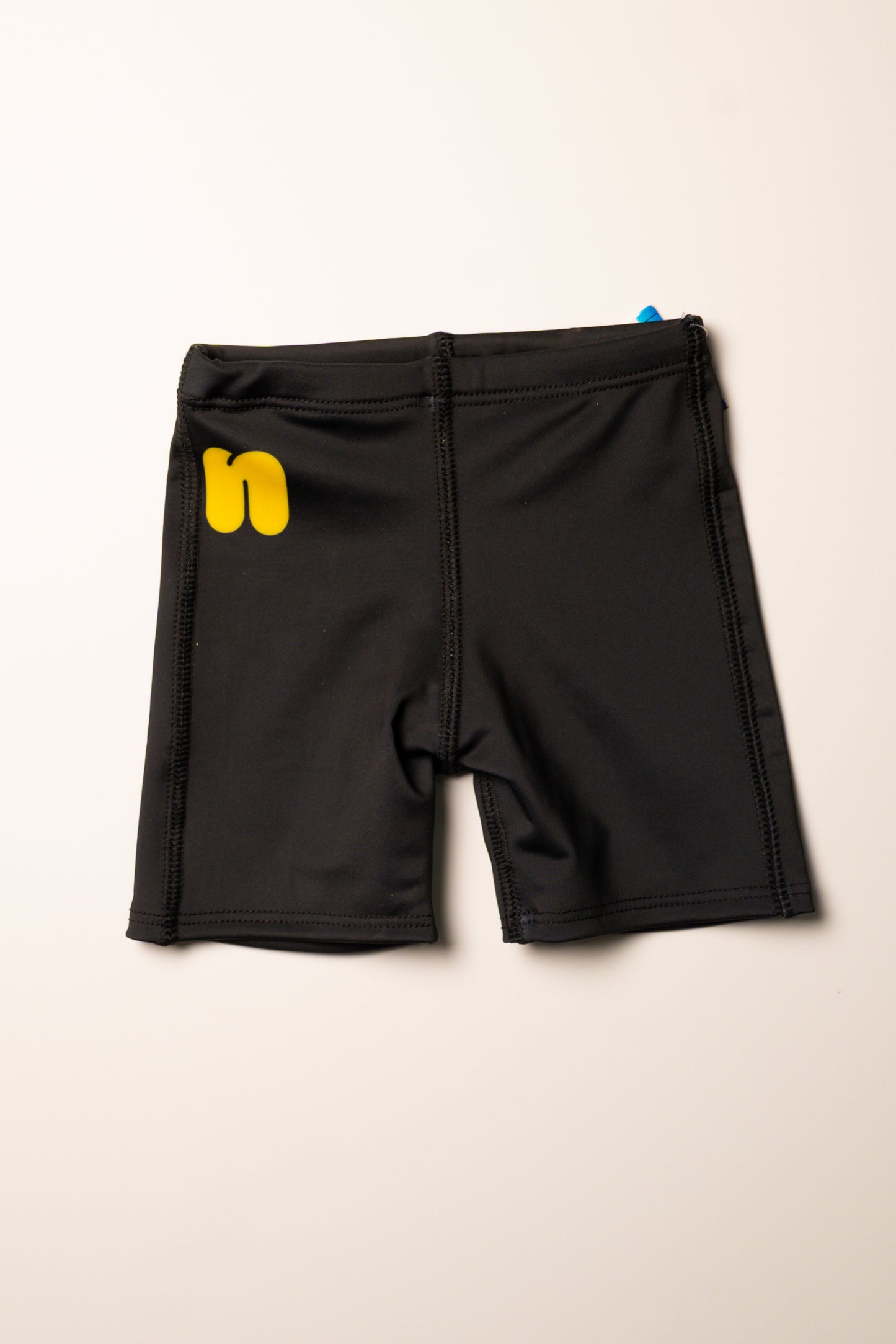 Traje de baño para niño short negro liso